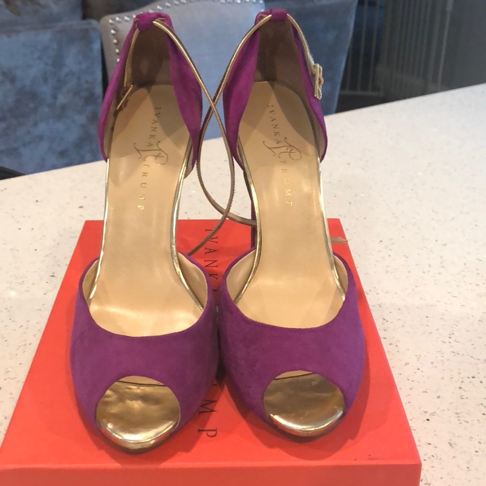 Ivanka Trump Fuchsia suede heels